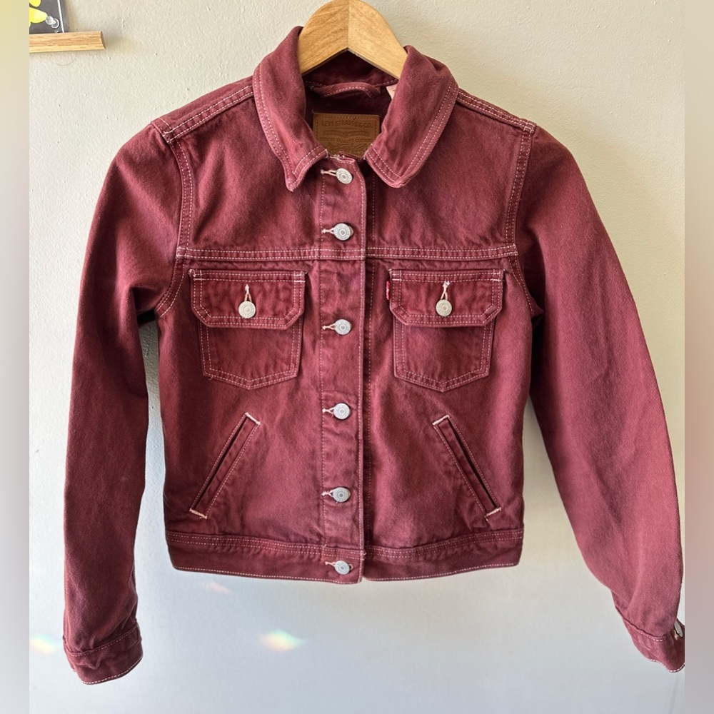 Never Worn Levi’s Premium Maroon/Burgundy Button Front Denim Trucker Jean Jacket